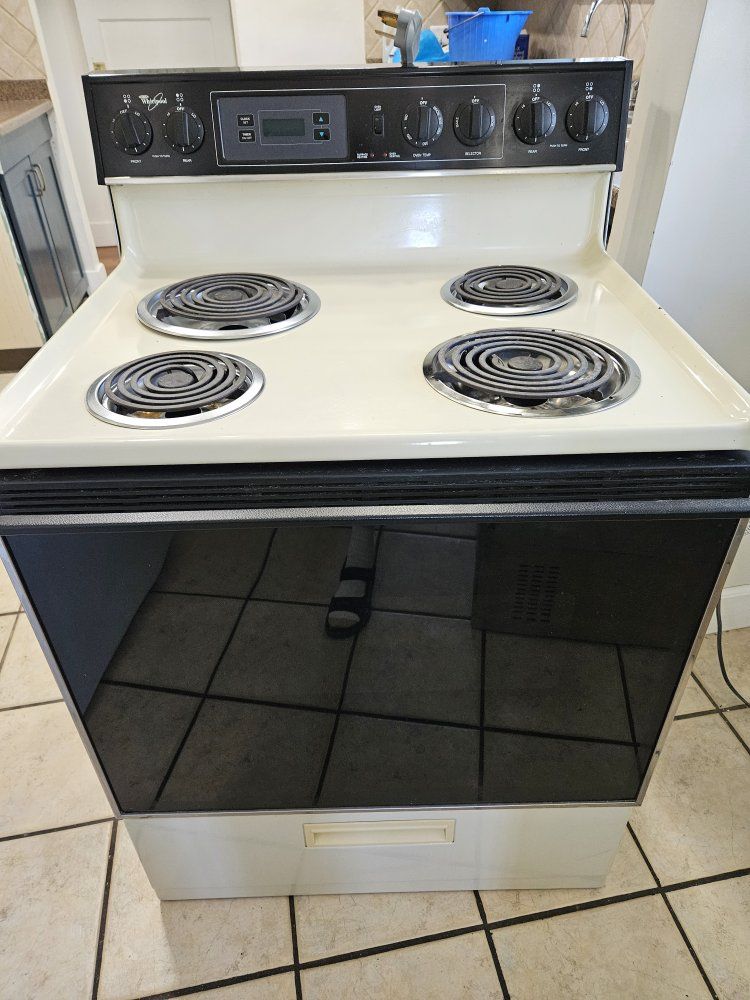 Whirlpool Freestanding Range