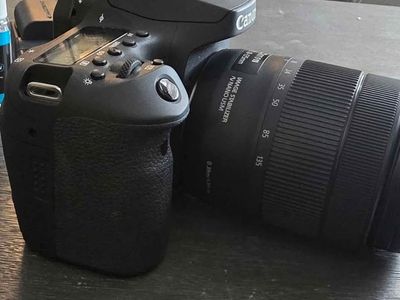 Canon stuff, read (590$: 80d +18-135mm 590$)