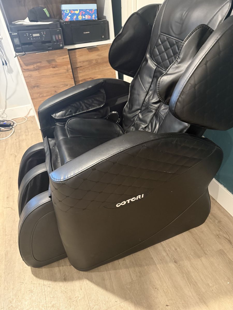 OOTORI N500 Pro Full Body Zero Gravity Massage Chair w/ Heat & Foot Reflexology