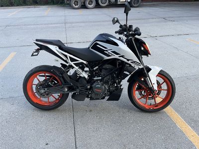 New KTM Duke 200 Only 325 miles.