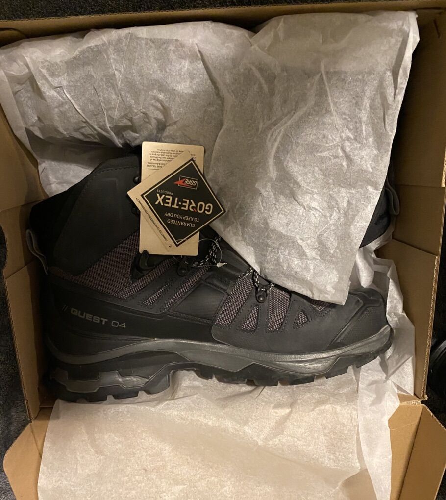 Men's 11 1/2 - 12 Salomon Quest 4 Hiking Boots