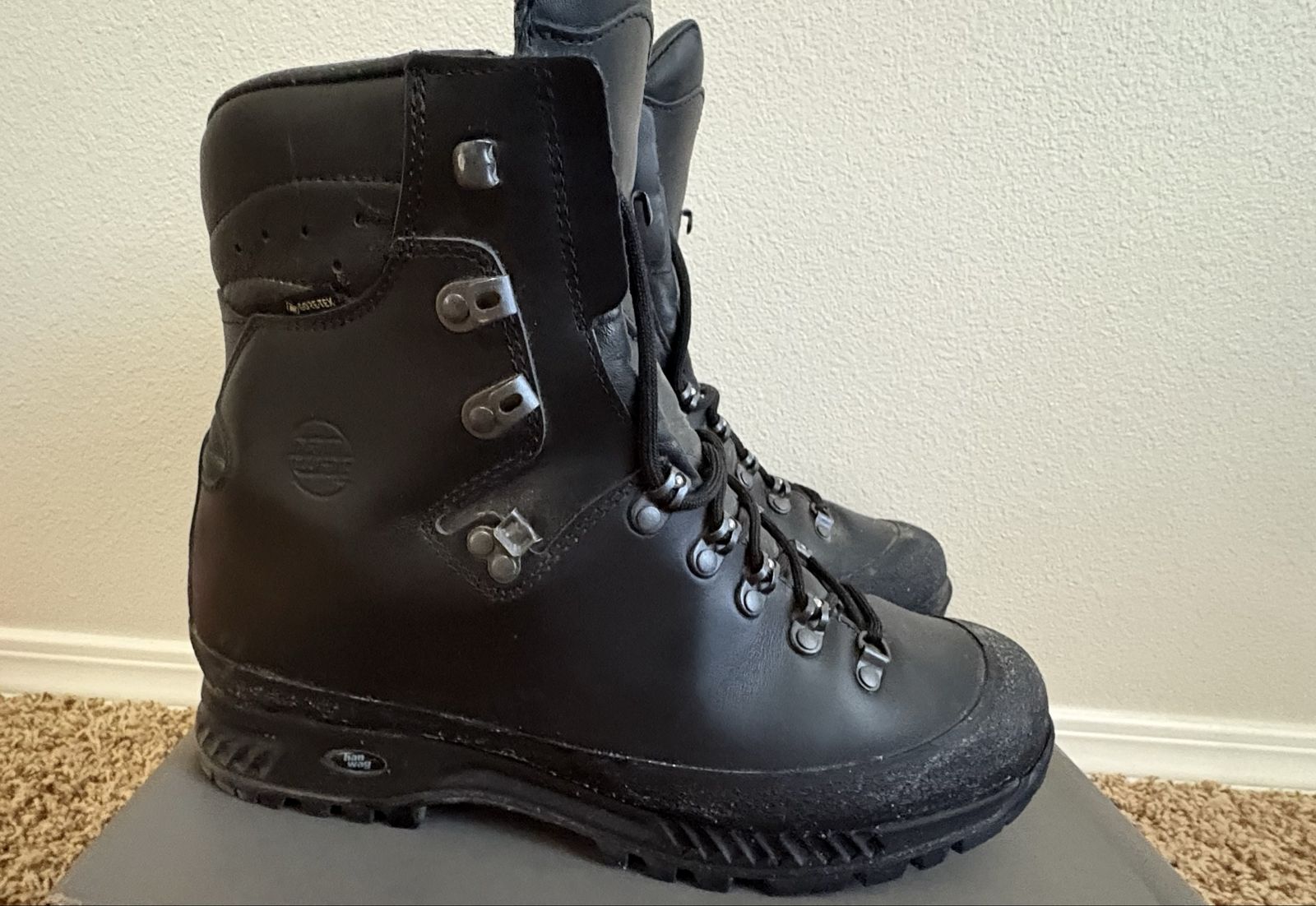 Hanwag Black Leather Gore-Tex Waterproof Hiking/Work Boots Men's Size 11