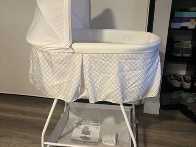 Delta Children Sweet Beginnings Bassinet Portable Cradle w/ Mobile & Storage - White/Grey