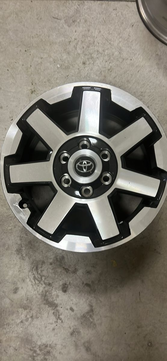 2021 Toyota 4 runner rims 