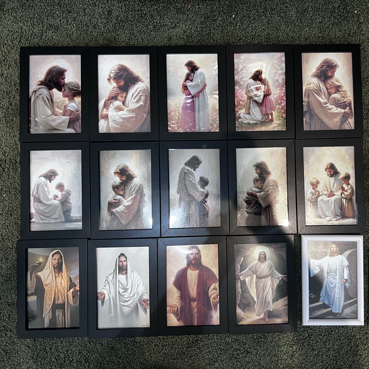 Savior Pictures & KeyChains/bookmarks