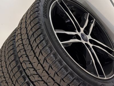 Ford Focus ST 18" Wheels + Bridgestone Blizzaks