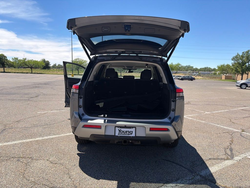 Main image 33