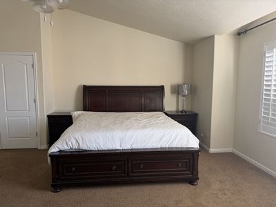 California queen dark wood bed frame & dresser with mirror excellent condition