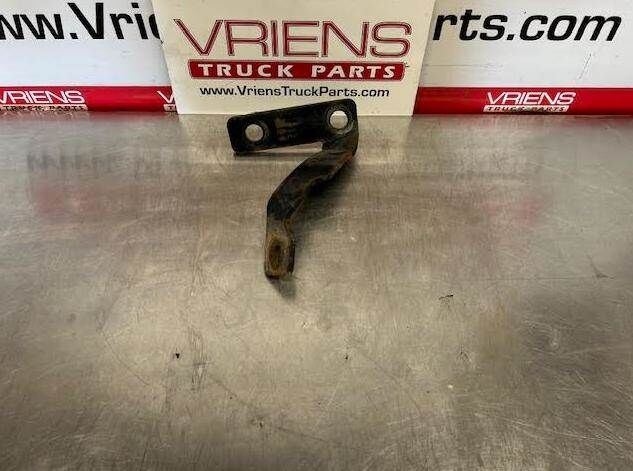 M11-8589 BRACKET-EXHAUST