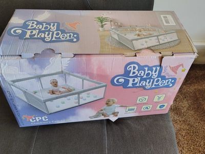 Baby playpen