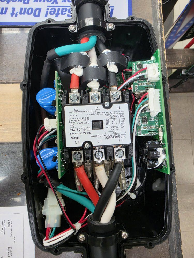Main image 3