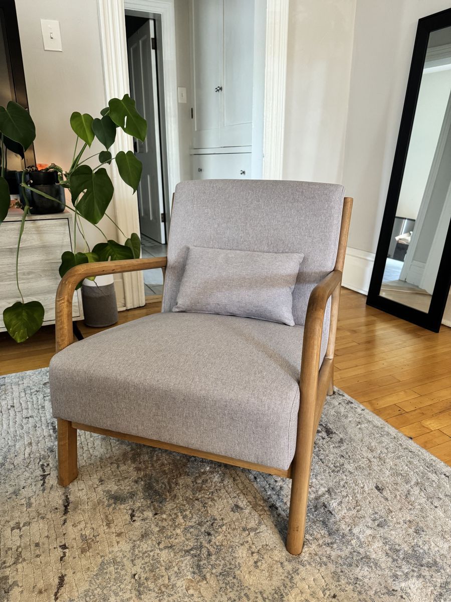 Like New Ash Gray Mid Century Modern Chair