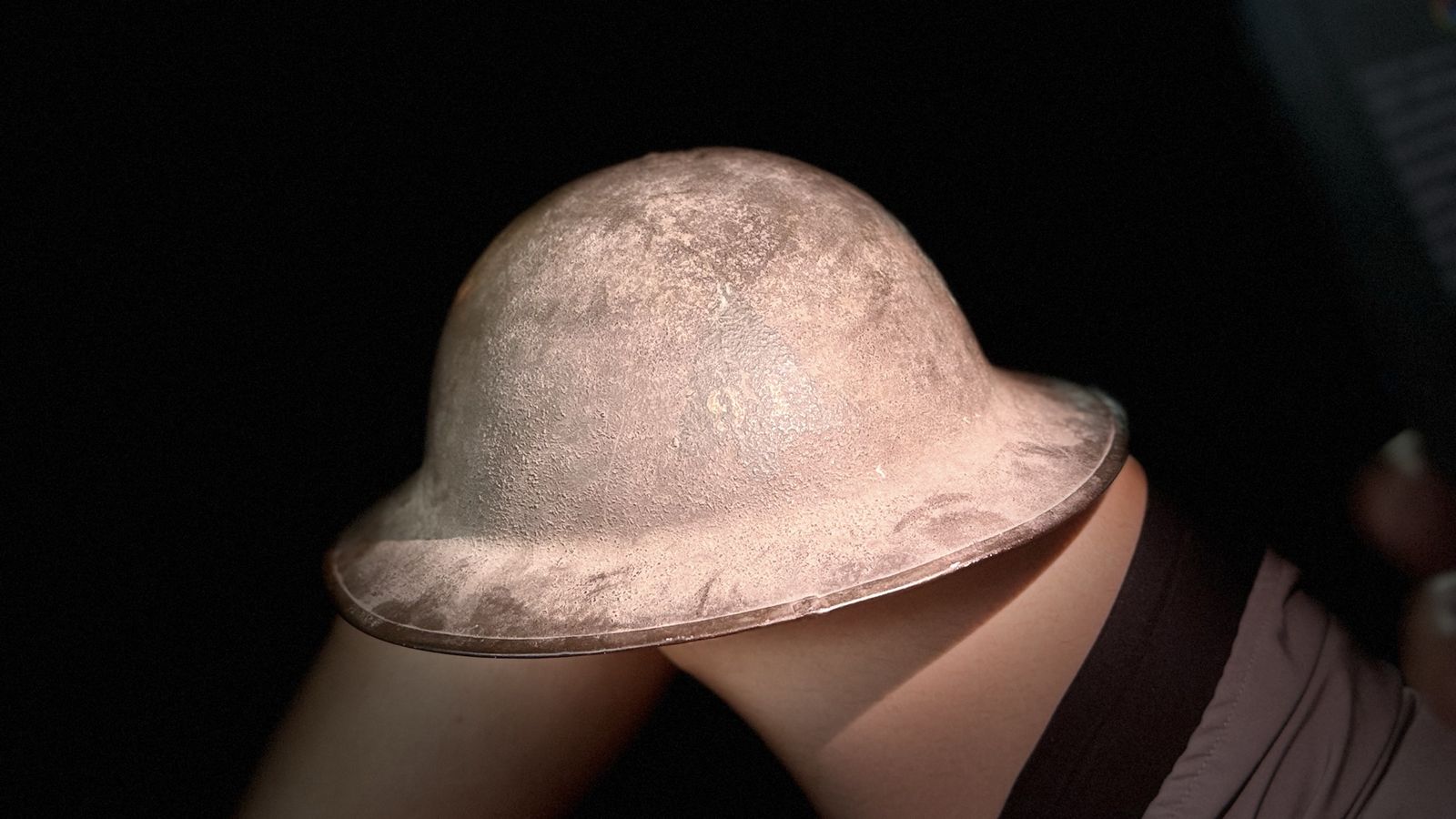 Main image 3
