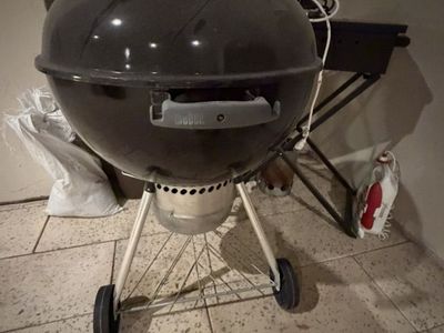 Weber charcoal grill
