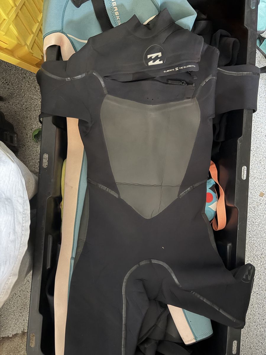 Billabong Synergy Ninja Zip Wetsuit Women's Black/Purple Shorty Size M Excellent Condition