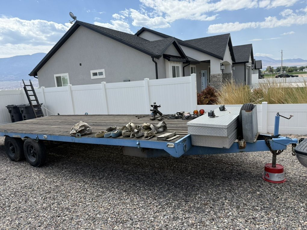 Flatbed Trailer 22'