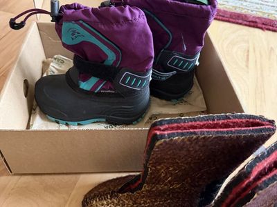 Kamik Kids Waterproof Snow Boots with Removable Liners Size 2 - Purple/Teal