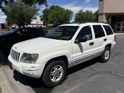 2004 Jeep Grand Cherokee Limited V8 - White SUV, Runs Great, Good for Daily Driving or Project.