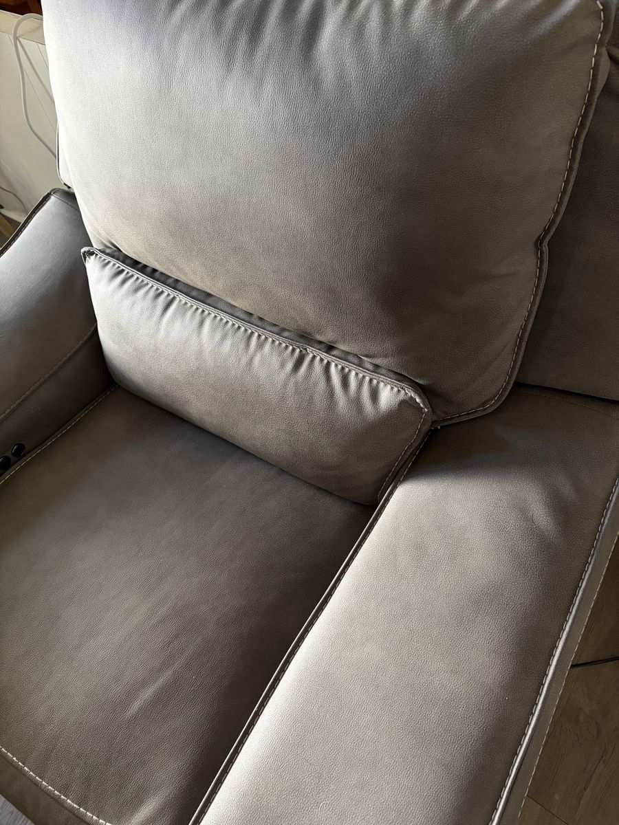Main image 4