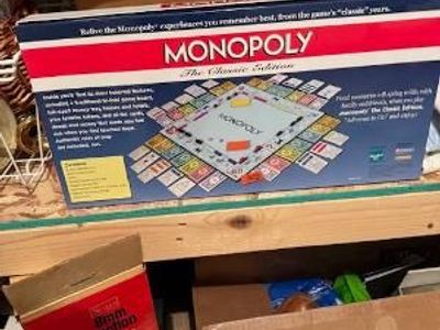 Monopoly Classic Game – complete