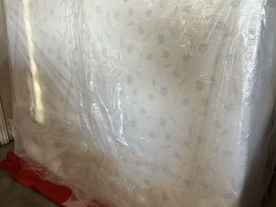 Brand new queen mattress - Still in Original Plastic Packaging