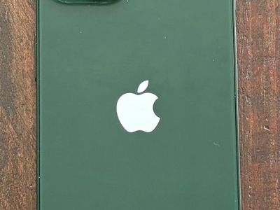 iPhone 13 – 128 GB – Cracked Screen – Fully Functional