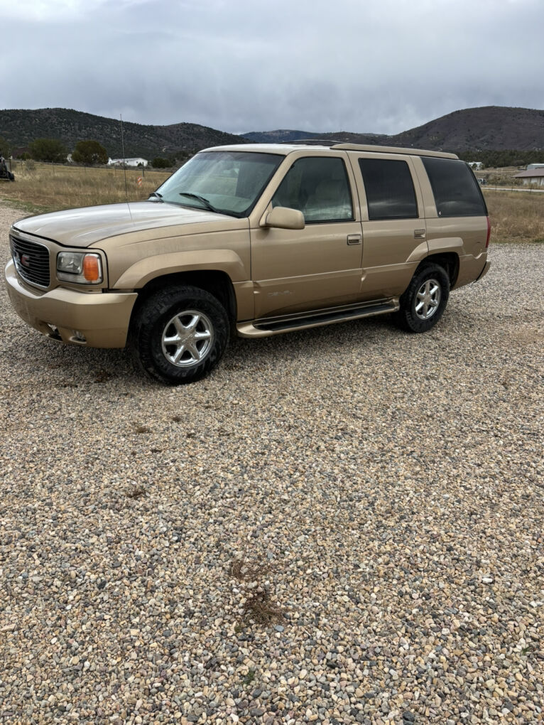 2000 GMC YUKON Denali