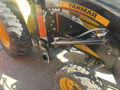 Yanmar 32hp with loader