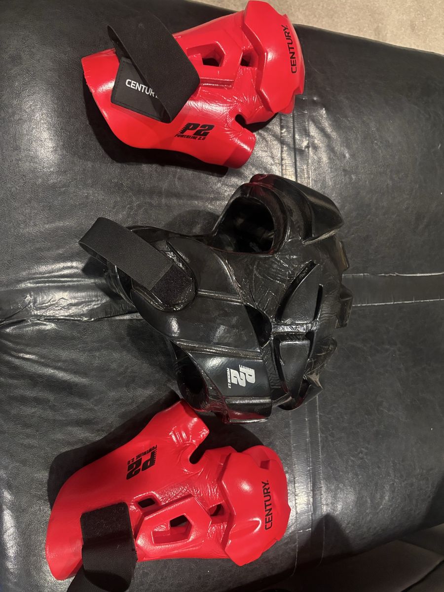 Like new- Century P2 Powerline 2.0 Martial Arts Sparring Gear Set Headgear & Hand Guards