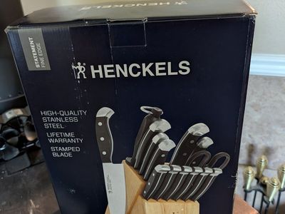 Henckels Statement 15-Piece Knife Block Set - High-Quality Stainless Steel, Stamped Blade