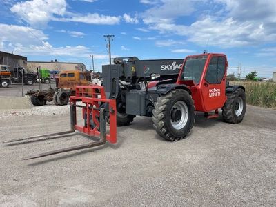 2017 Skyjack 10,000-pound 44' Reach Telehandler