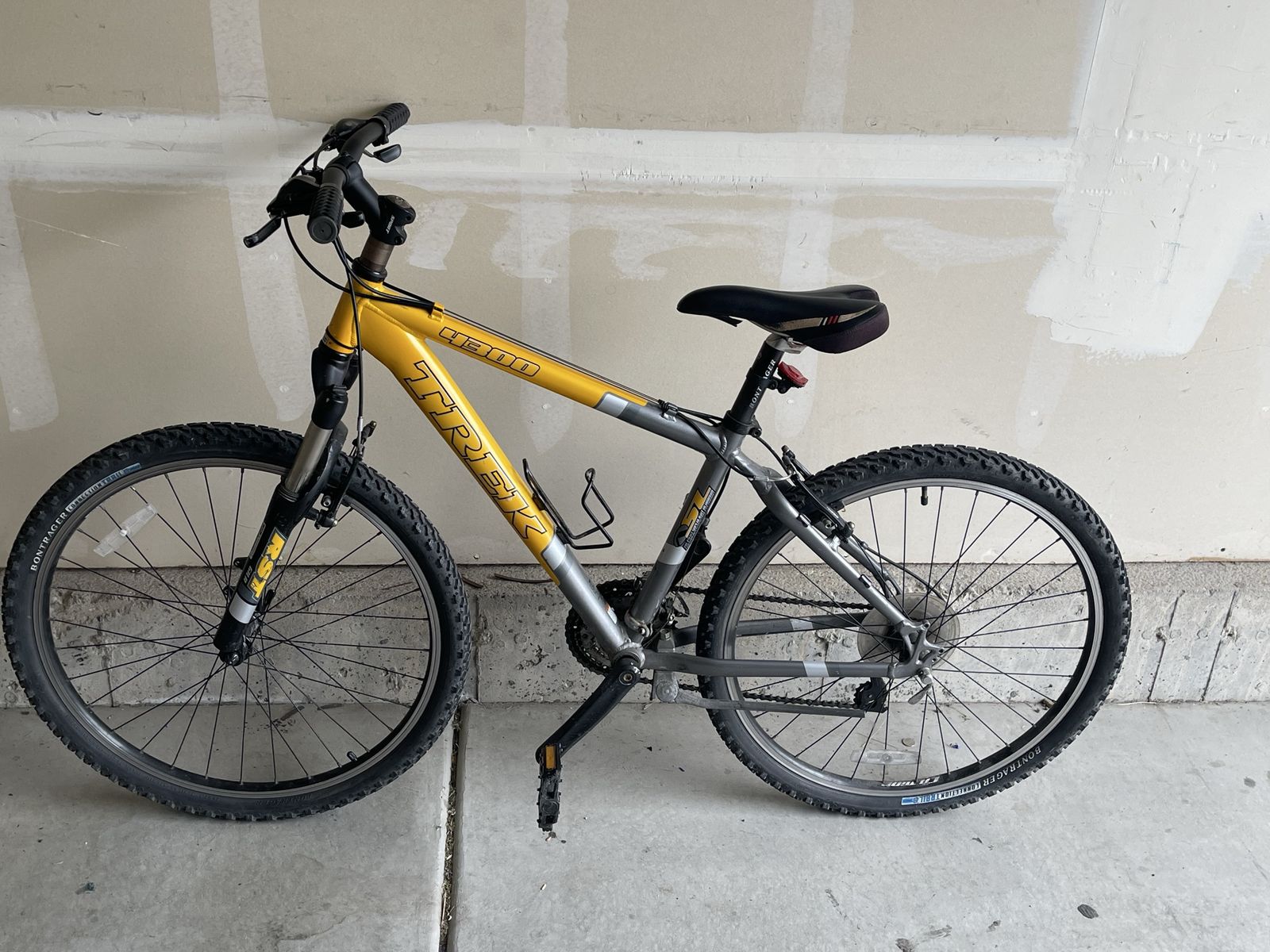 Trek 4300 Mountain Bike