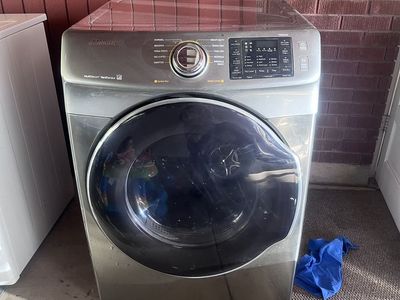 BEAUTIFUL LG dryer. 30 day warranty