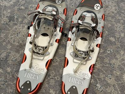 Tubbs Mountaineer 25 Snowshoes New