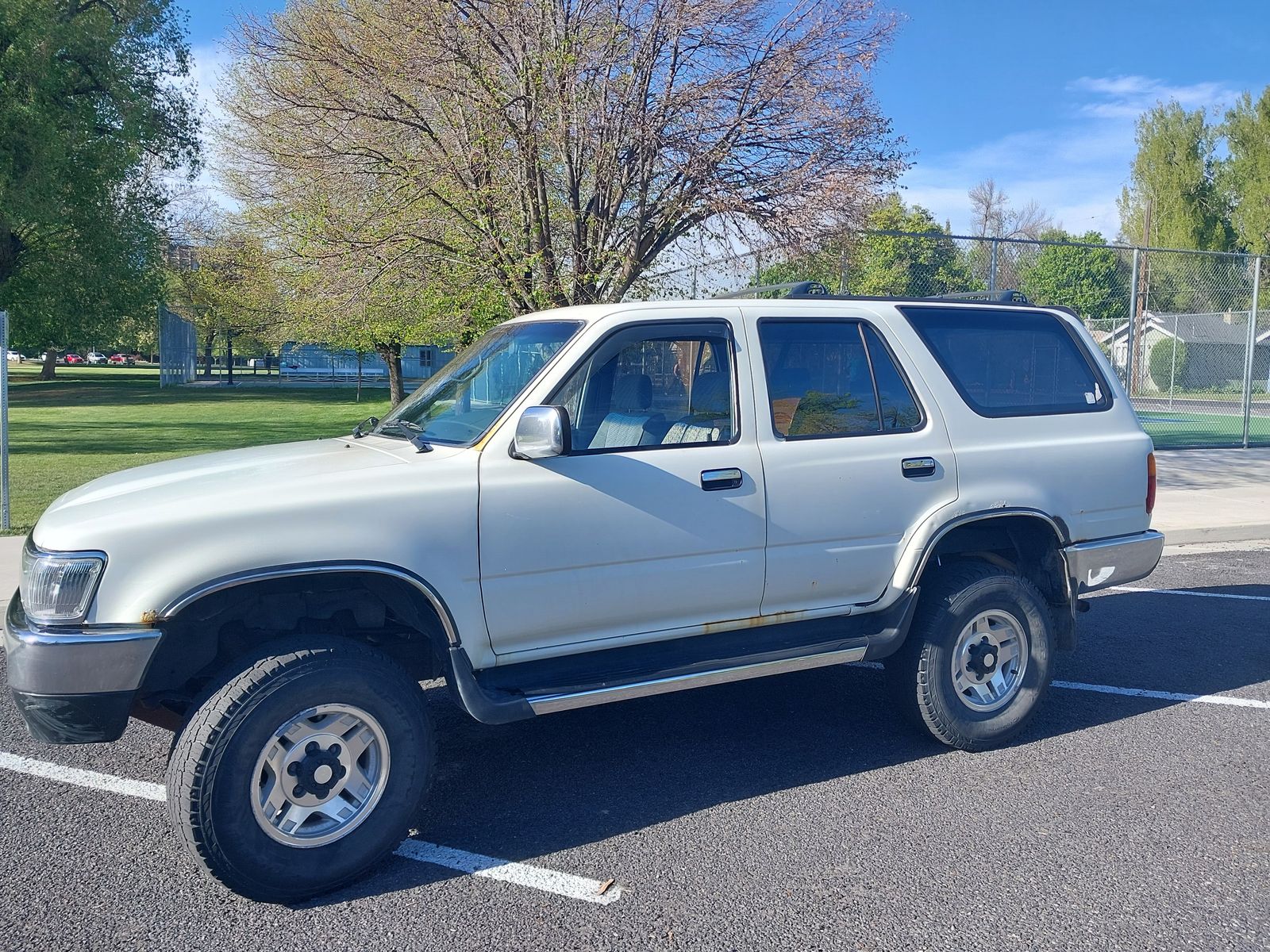 1995 TOYOTA 4RUNNER SR5