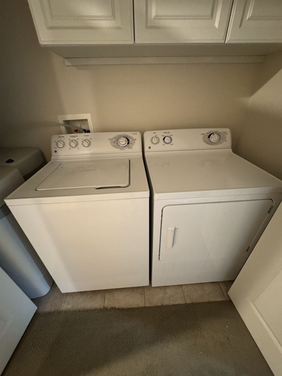 Washer and Dryer - in Sandy