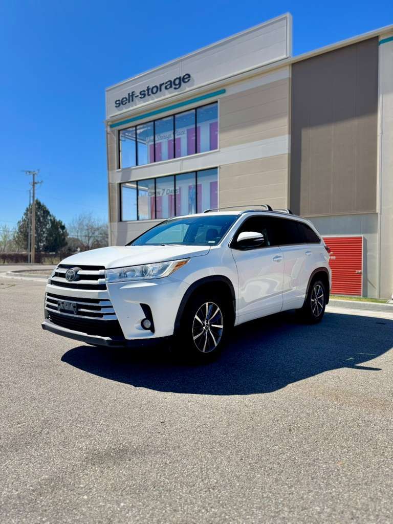 2018 TOYOTA HIGHLANDER XLE