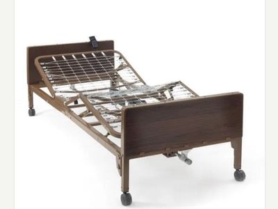 Medline Medlite Full Electric Hospital Bed Set - Adjustable, with Mattress - Used