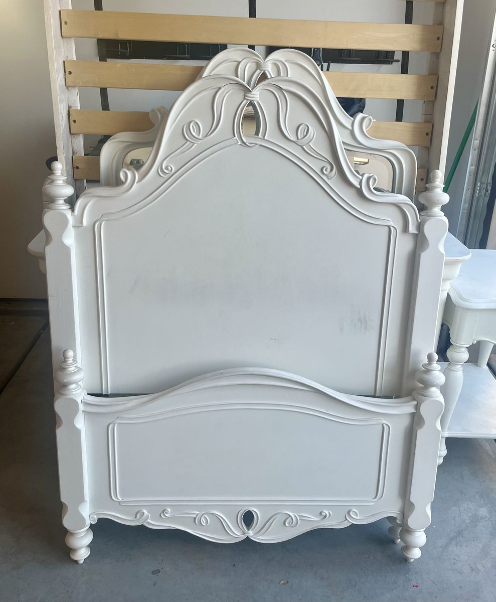 Main image 3