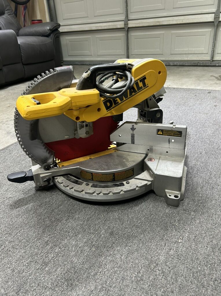12  Compound Miter Saw
