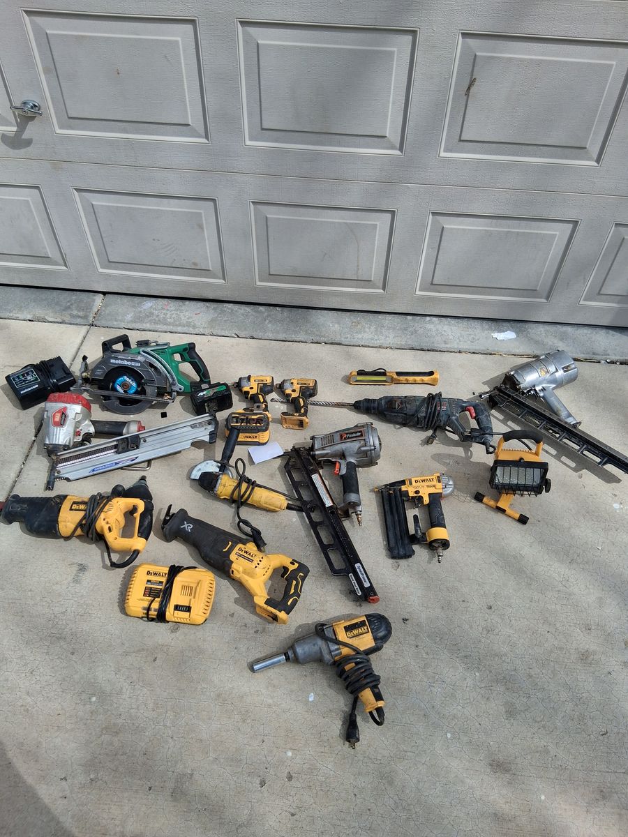 Assortment of framing tools