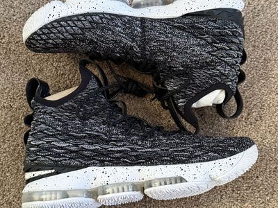 Nike LeBron 15 FlyKnit Basketball Shoes 9.5