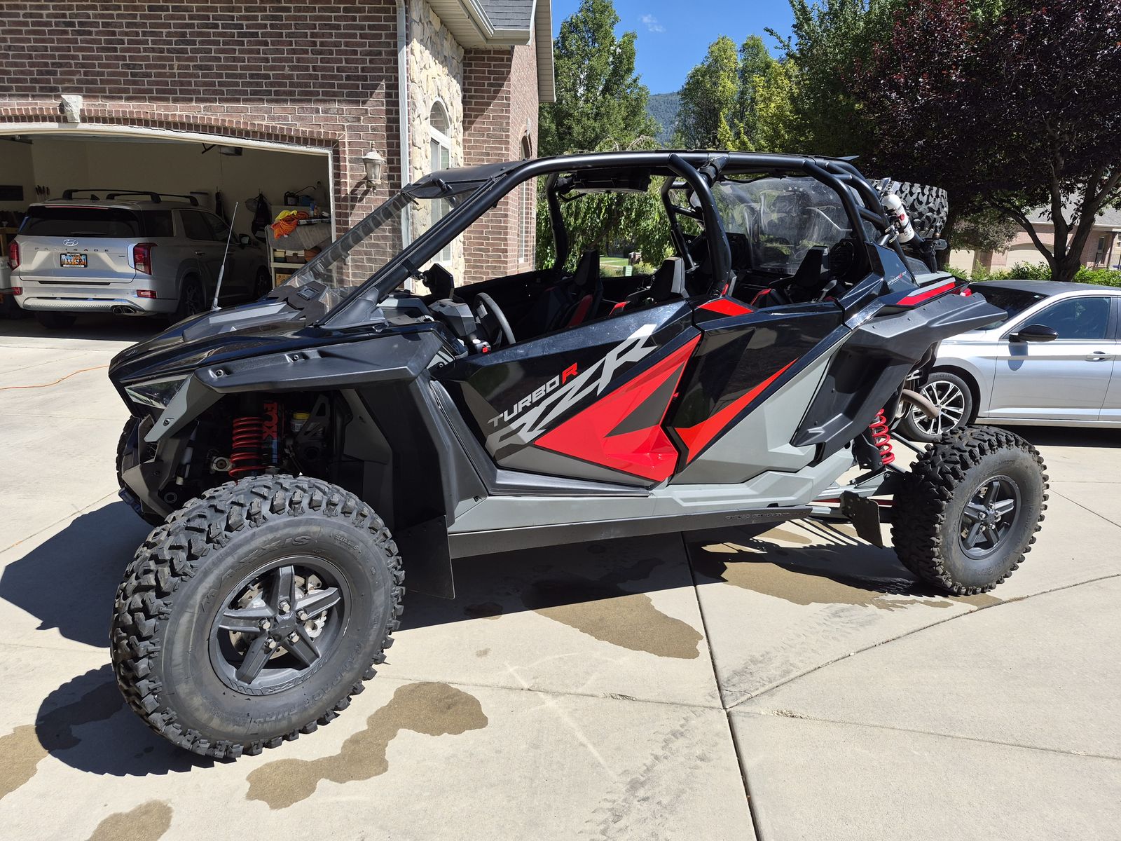 Polaris RZR Turbo R4 Ultimate + Aluma Trailer