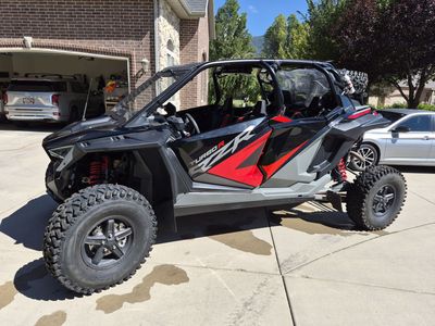 Polaris RZR Turbo R4 Ultimate + Aluma Trailer