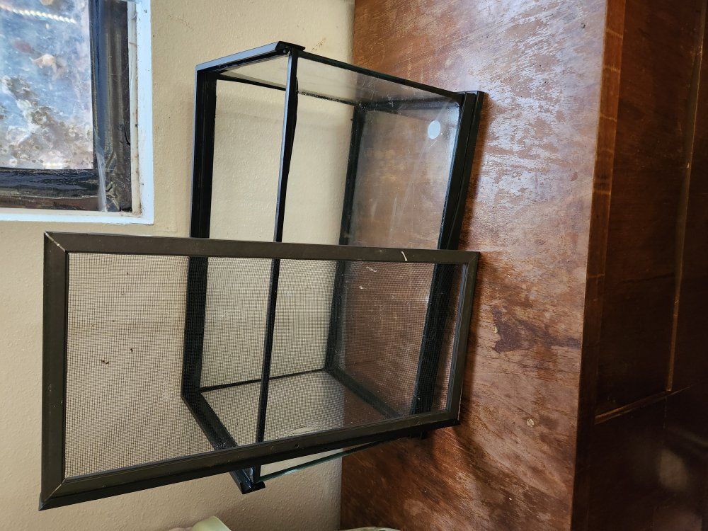 reptile or fish tank