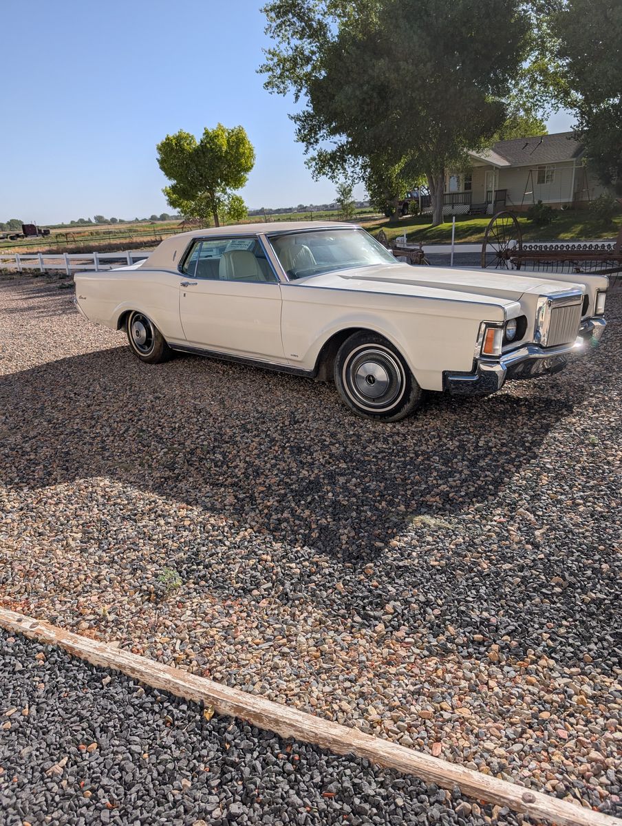 1971 Lincoln Continental 