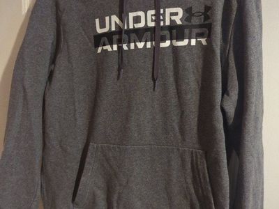 men's large Under Armour hoodie
