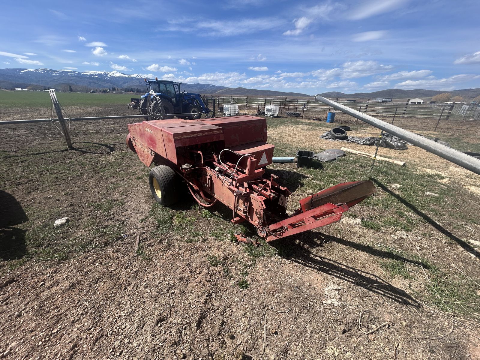 426 new holland baler