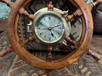 Vintage 24" Wooden Nautical Ship Steering Wheel Wall Decor Heavy. Clock runs. Like New. Ship's clock quartz.