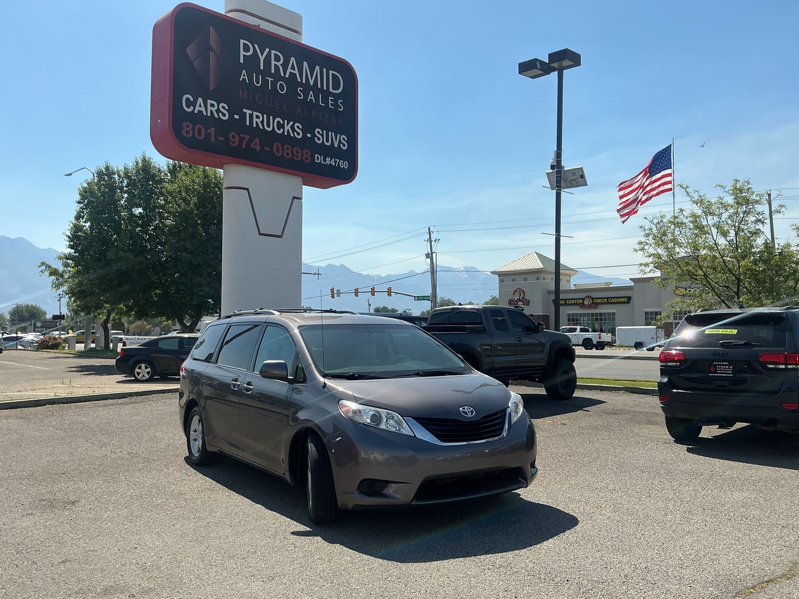2011 Toyota Sienna LE 8-Passenger